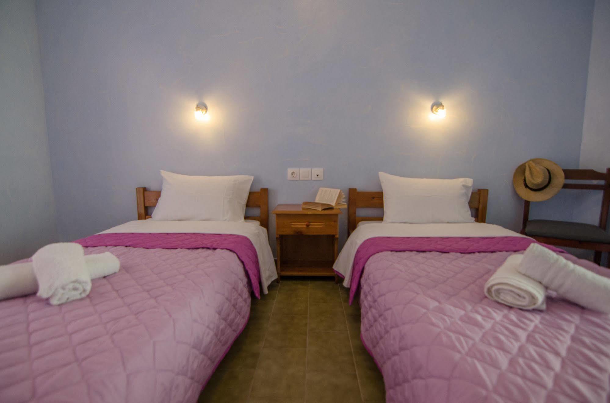 George & Irene Hotel Иос Экстерьер фото