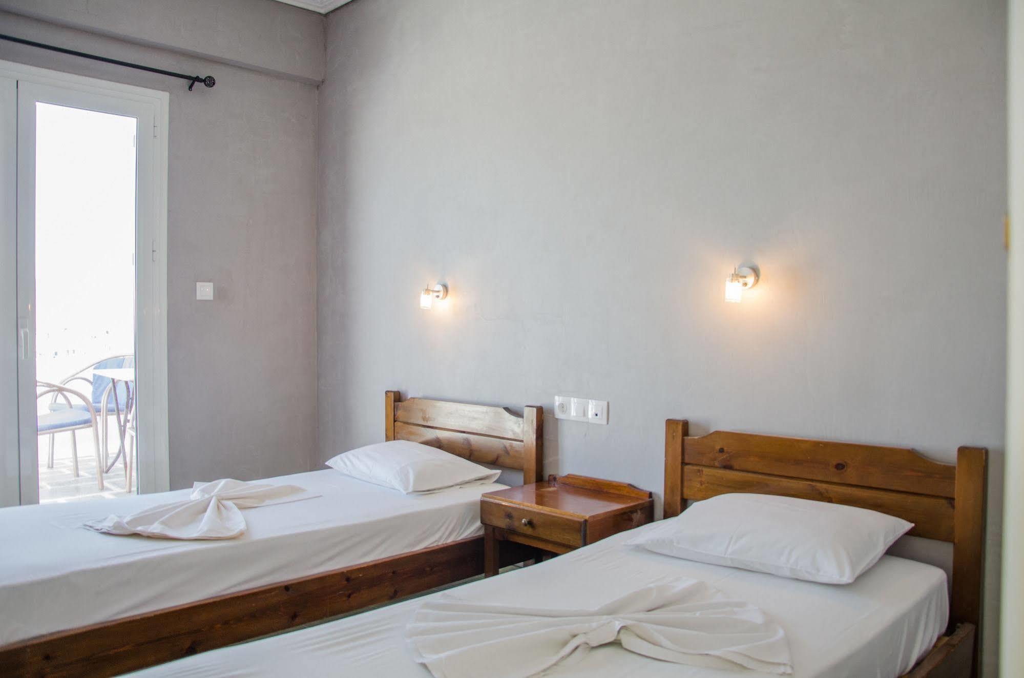 George & Irene Hotel Иос Экстерьер фото