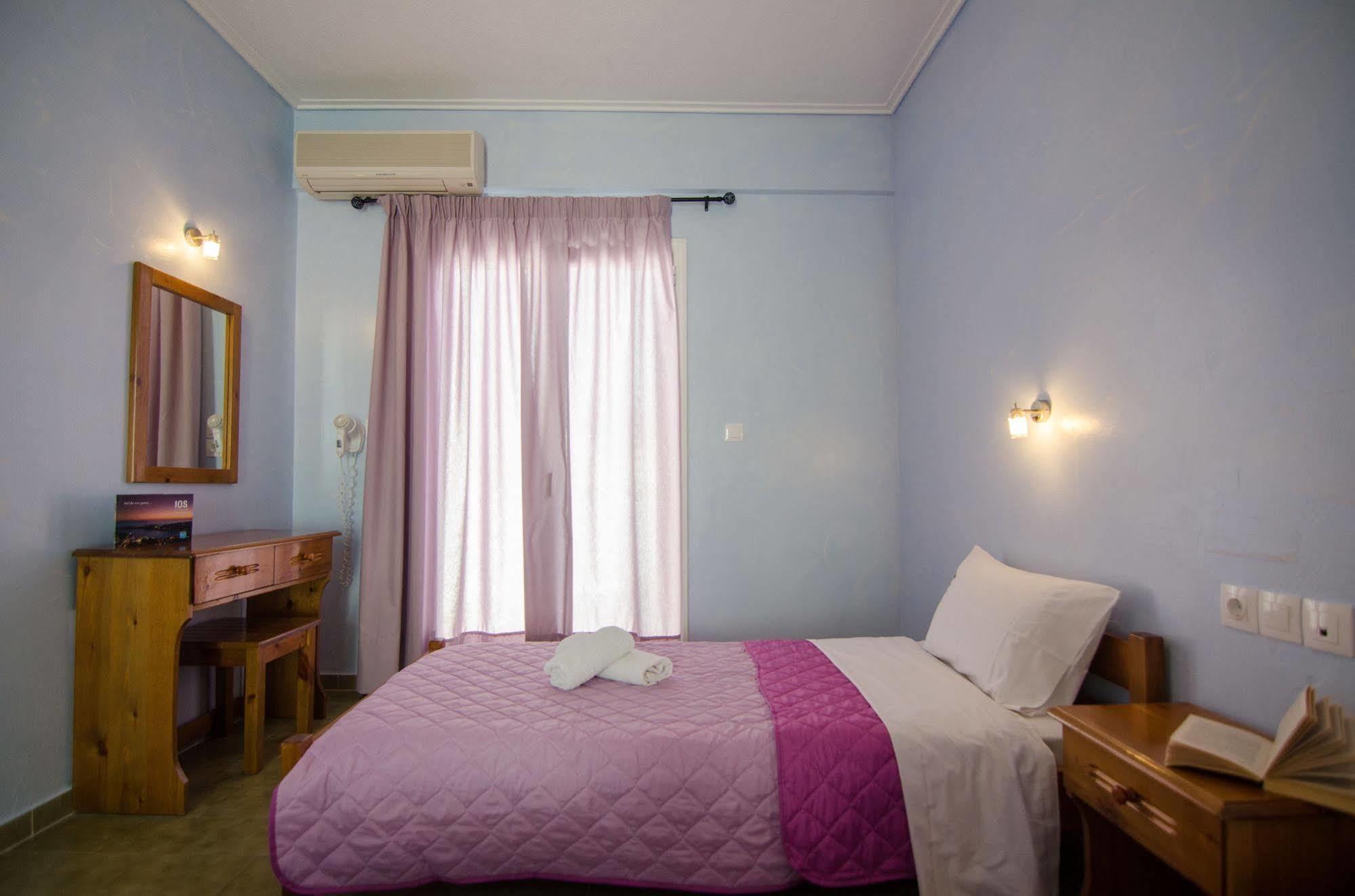 George & Irene Hotel Иос Экстерьер фото