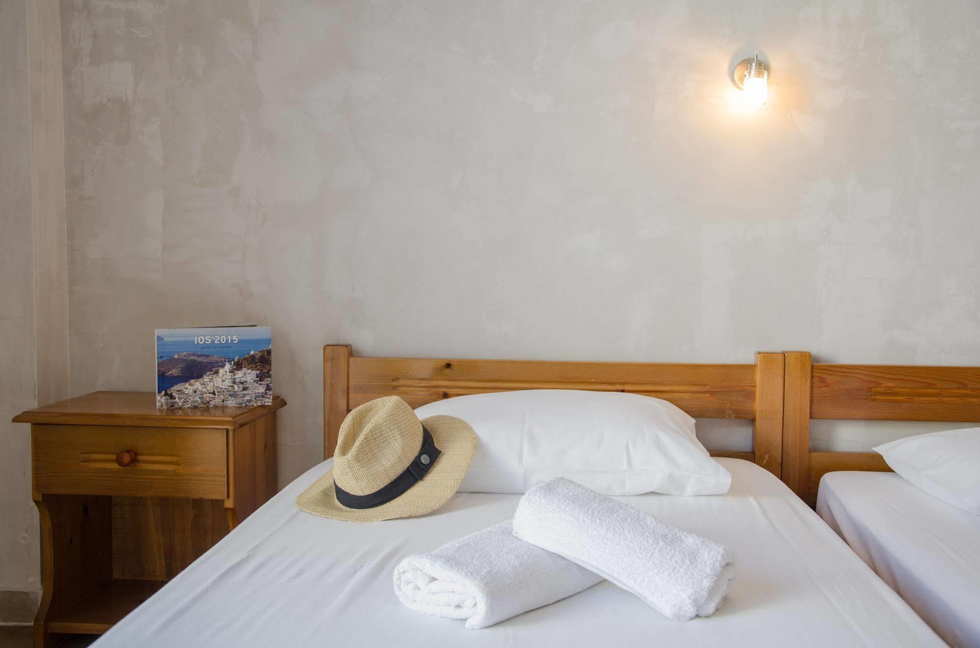 George & Irene Hotel Иос Экстерьер фото